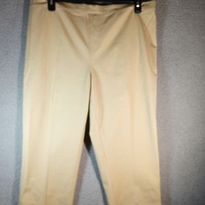 ) Isaac Mizrahi Live Pull On Women's Capri Pants Size 20W Cream Trousers